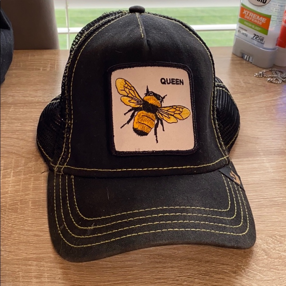 Queen bee hat